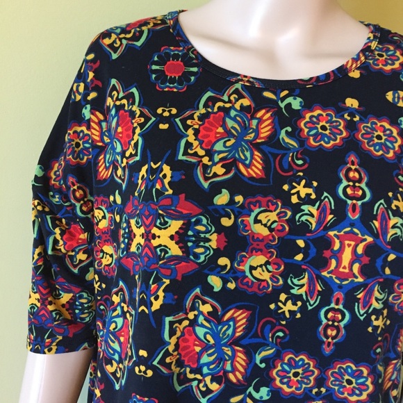 Lularoe Irma Top - Picture 4 of 6